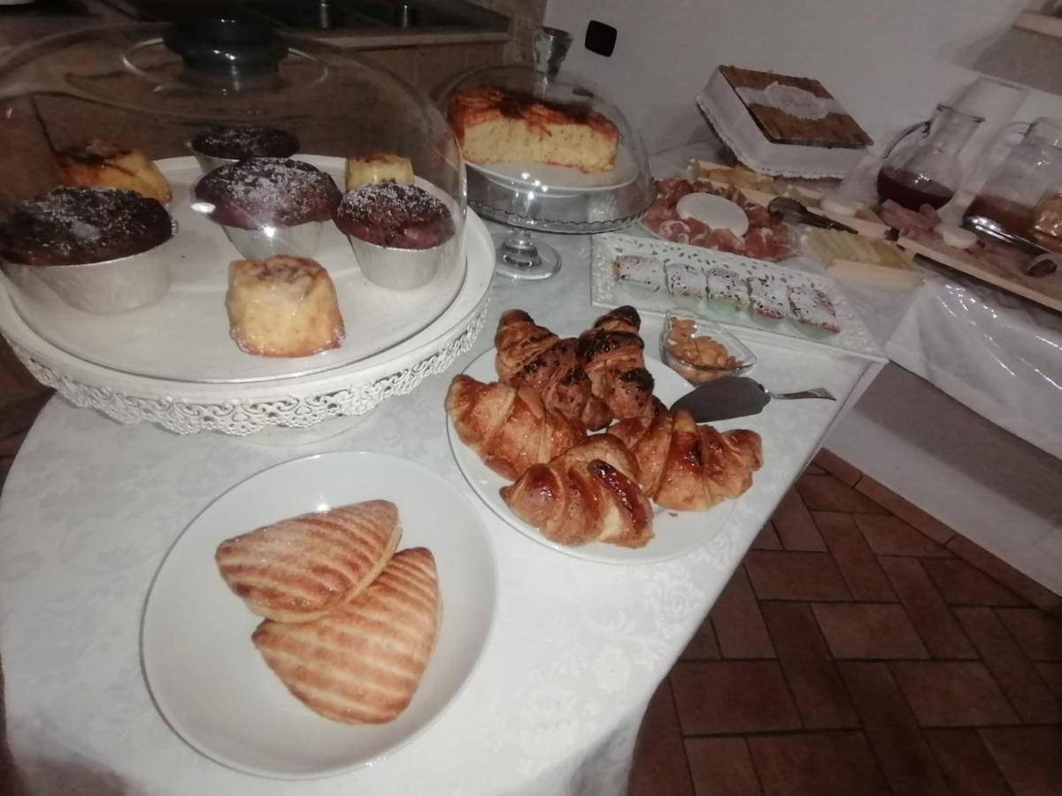 Diano dʼAlba Ca Reginella B&B المظهر الخارجي الصورة